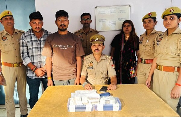 Major crackdown by the police on the drug trade in Mirzapur! Three individuals arrested with heroin worth ₹30 lakh; three two-wheelers used in the smuggling operation seized.