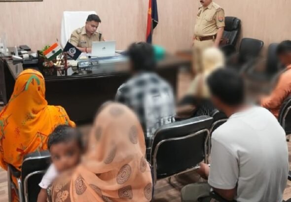 Superintendent of Police hears complainants' grievances during public hearing; issues directives for prompt resolution