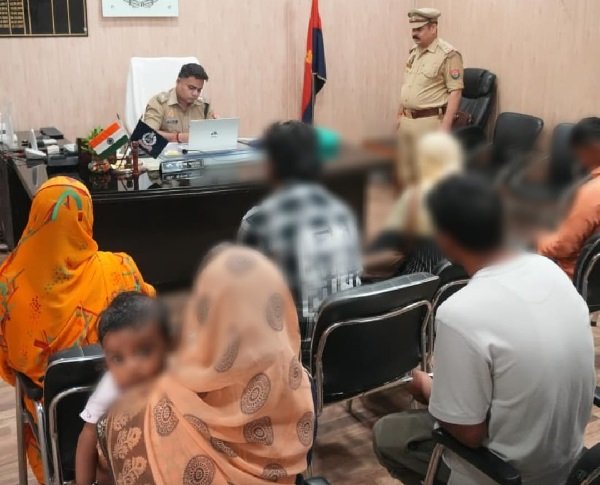 Superintendent of Police hears complainants' grievances during public hearing; issues directives for prompt resolution